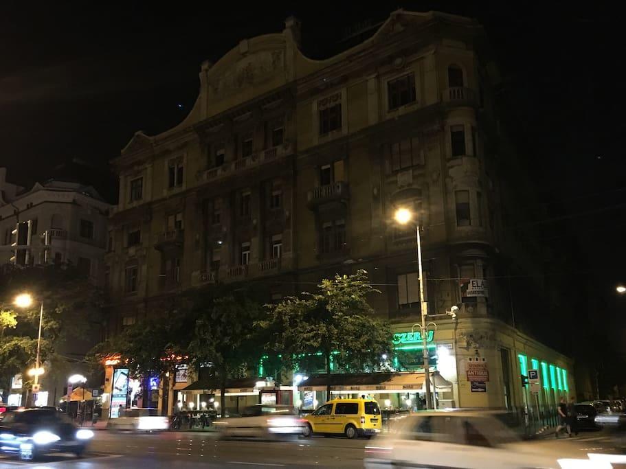 The Bachelor Bar - Bunker | Private Club Villa Budapest Ngoại thất bức ảnh