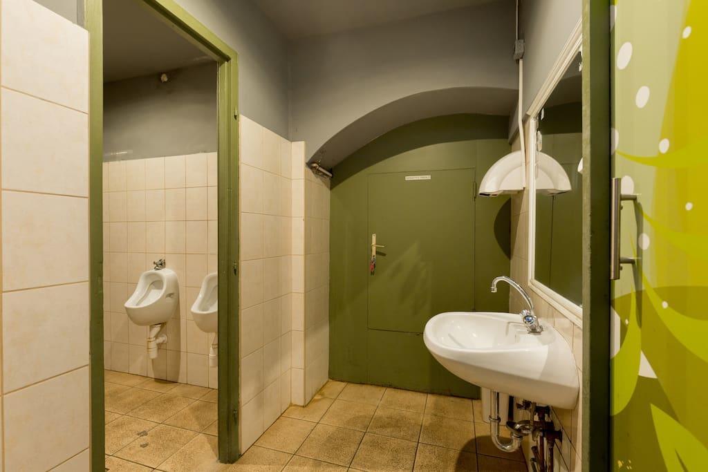 The Bachelor Bar - Bunker | Private Club Villa Budapest Ngoại thất bức ảnh