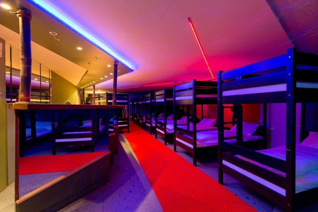 The Bachelor Bar - Bunker | Private Club Villa Budapest Ngoại thất bức ảnh