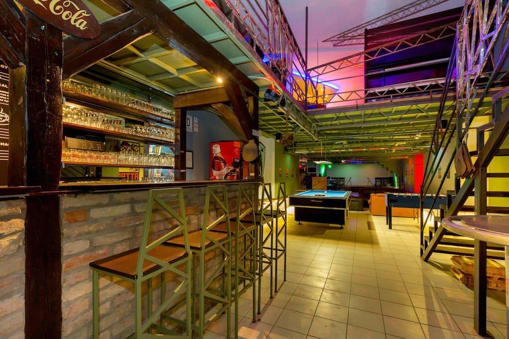 The Bachelor Bar - Bunker | Private Club Villa Budapest Ngoại thất bức ảnh
